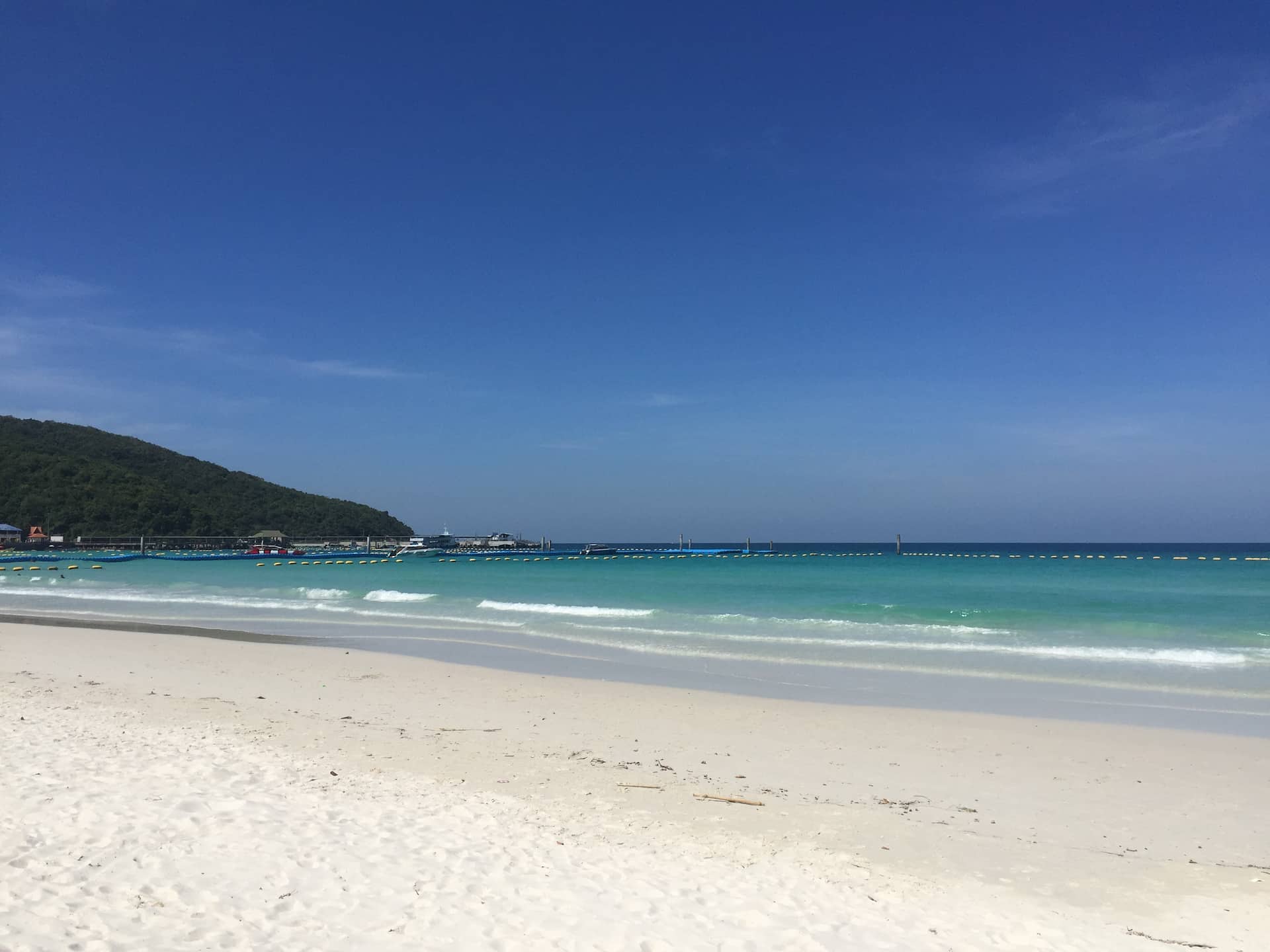 หาดตาแหวน เกาะล้าน